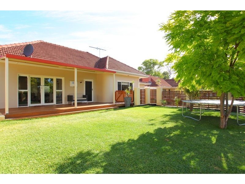 25 Brittain Street, Como WA 6152