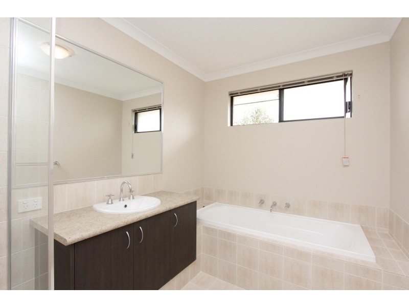 b/6 Coolidge Street, Como WA 6152