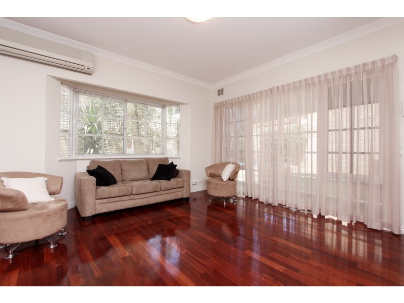 1/9 Heppingstone Street, South Perth WA 6151