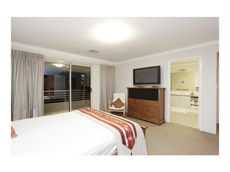 16 Ley Street, Como WA 6152