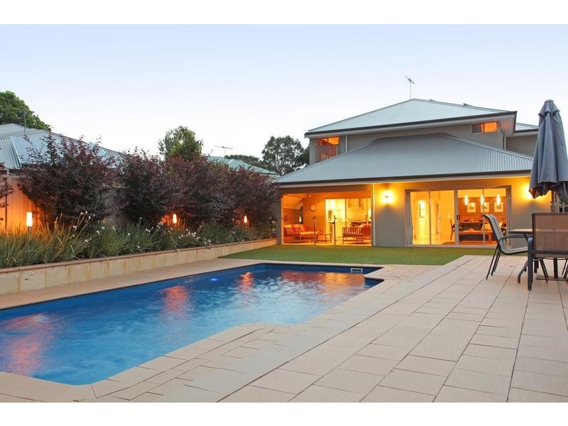 16 Ley Street, Como WA 6152