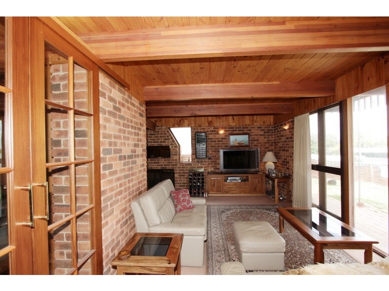 24A River Way, Salter Point WA 6152