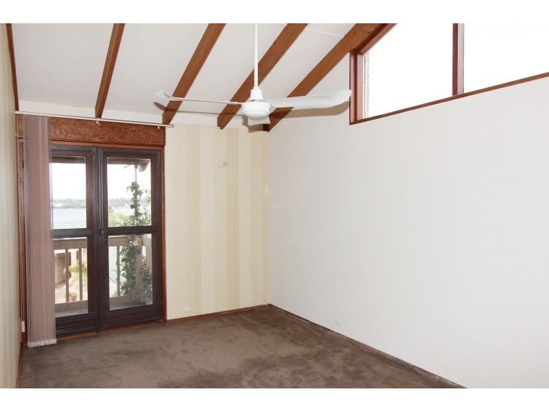 24A River Way, Salter Point WA 6152