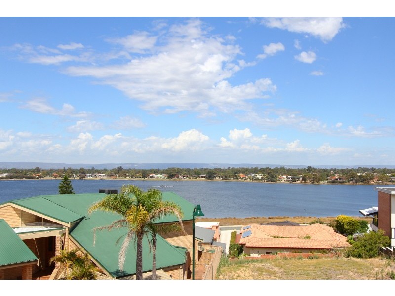 24A River Way, Salter Point WA 6152