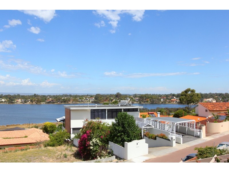24A River Way, Salter Point WA 6152