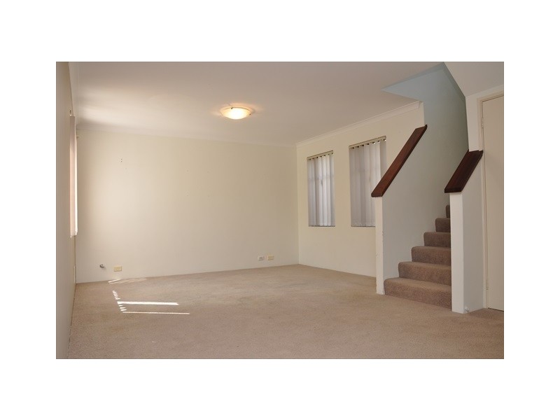 1/146 Coode street, Como WA 6152