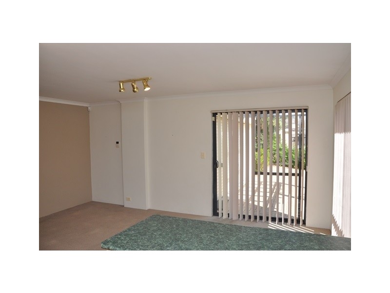 1/146 Coode street, Como WA 6152