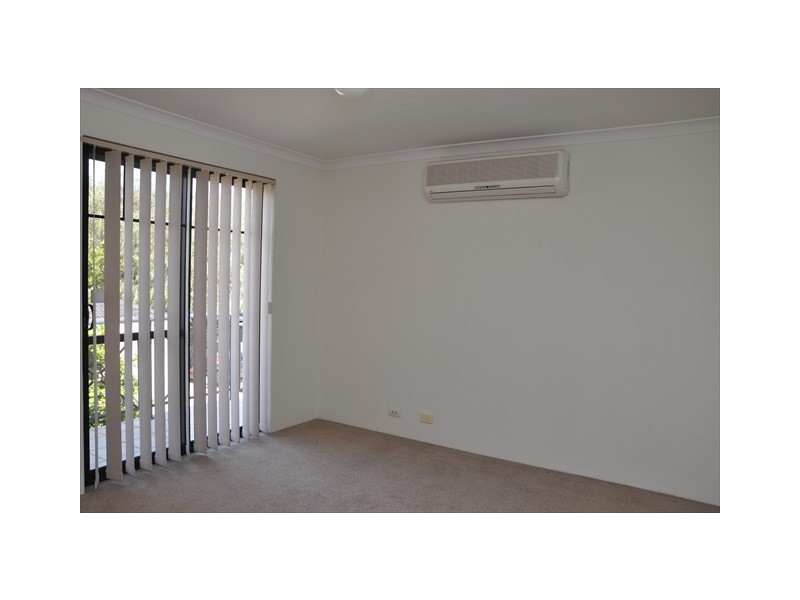 1/146 Coode street, Como WA 6152