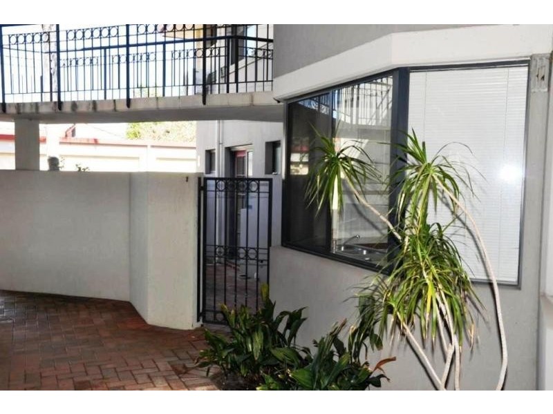 1/45 Angelo, South Perth WA 6151