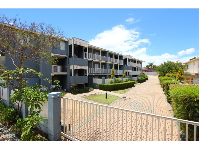 13/140 Melville Parade, Como WA 6152