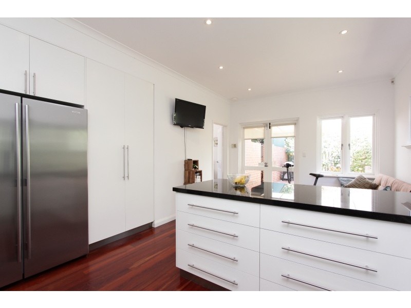 24 Collins Street, Kensington WA 6151