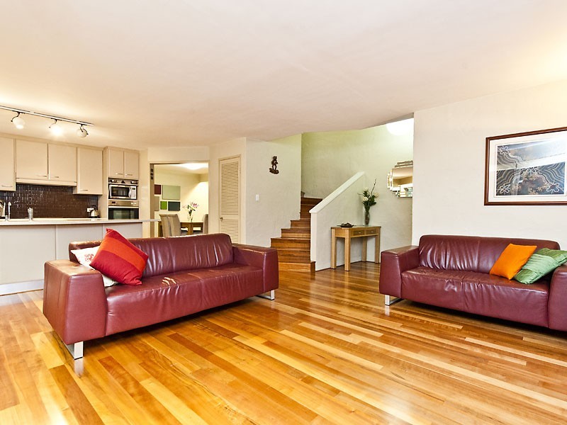 3/8 Sandgate Street, South Perth WA 6151