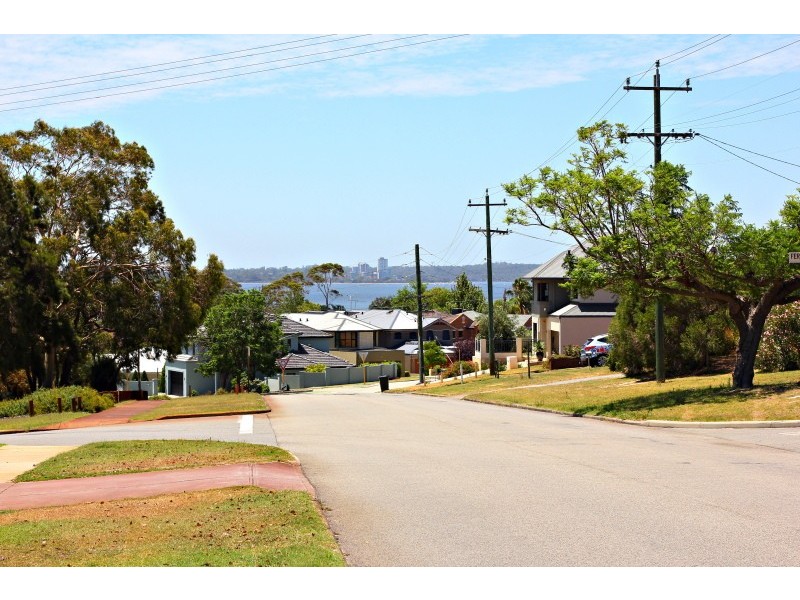 22 Norma Road, Alfred Cove WA 6154