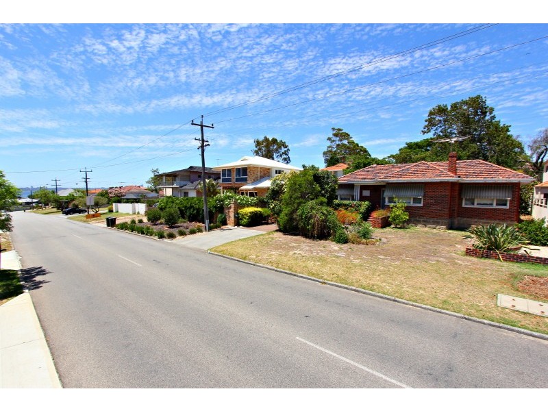 22 Norma Road, Alfred Cove WA 6154