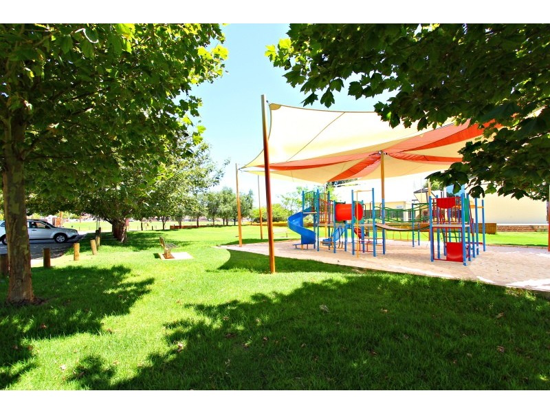 22 Norma Road, Alfred Cove WA 6154