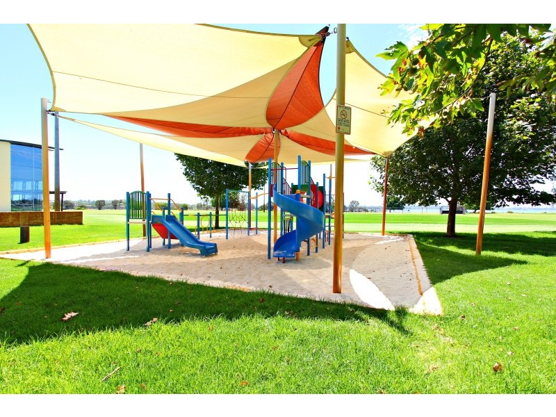 22 Norma Road, Alfred Cove WA 6154