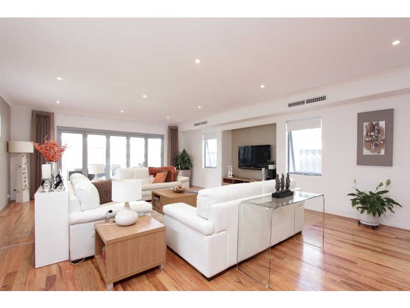 11A Regent Way, Mount Pleasant WA 6153