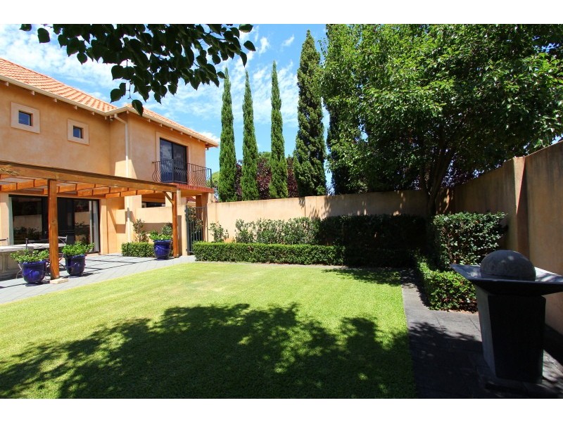 2/113 South Terrace, Como WA 6152