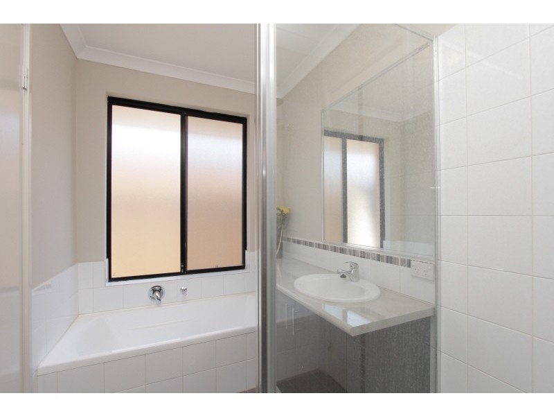 8 Jida Lane, Byford WA 6122