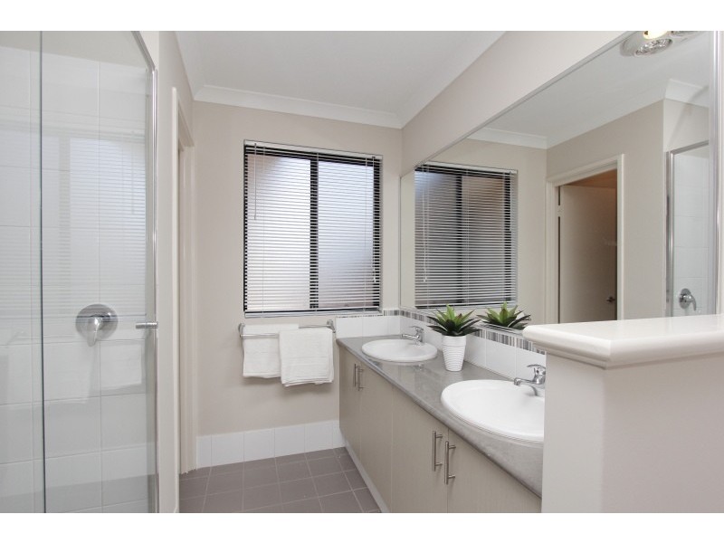 8 Jida Lane, Byford WA 6122