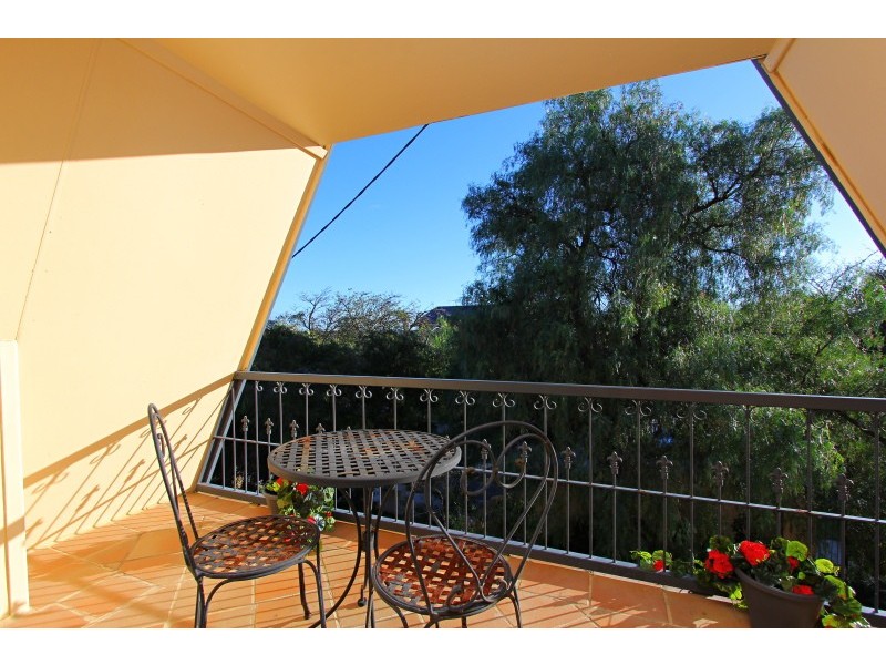 1/33 Preston Street, Como WA 6152