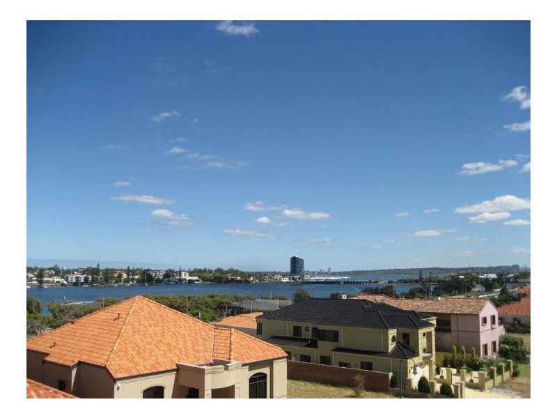 14 Kirkby Ridge, Salter Point WA 6152