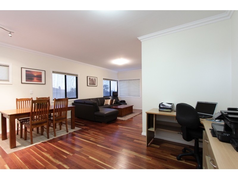 101A Welwyn Avenue, Salter Point WA 6152