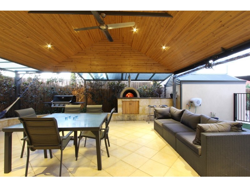 101A Welwyn Avenue, Salter Point WA 6152