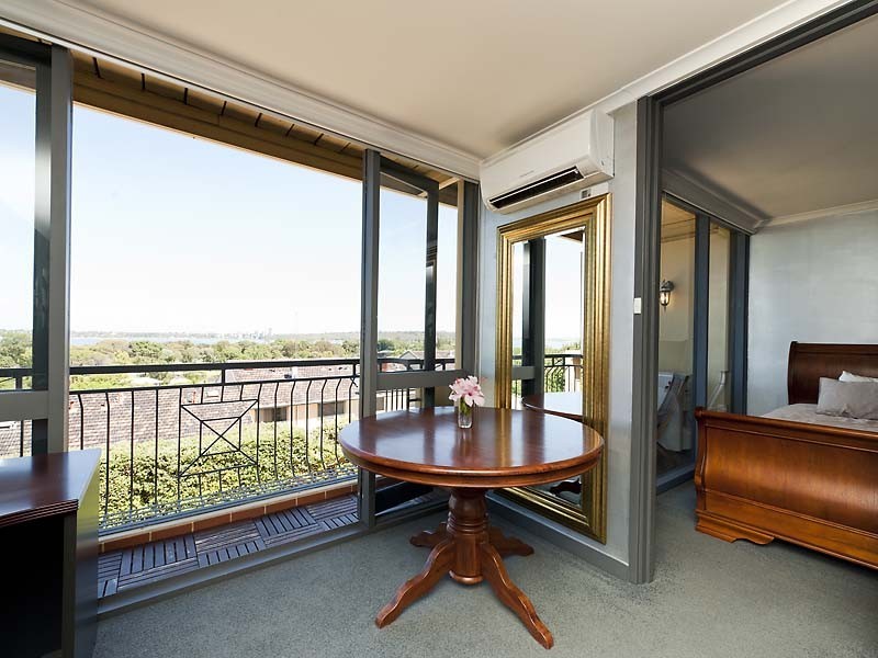 32/16 Hensman Street, South Perth WA 6151