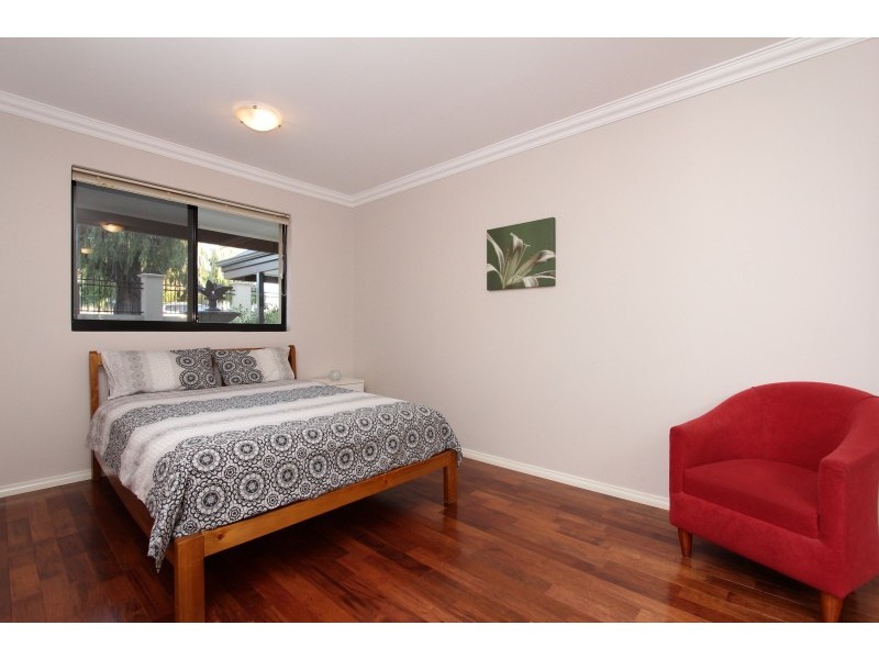 101A Welwyn Ave, Salter Point WA 6152