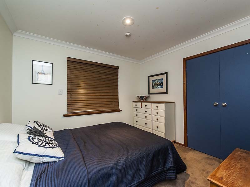 7 Kanella Road, Shelley WA 6148