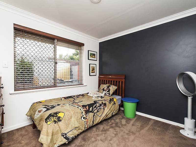 7 Kanella Road, Shelley WA 6148