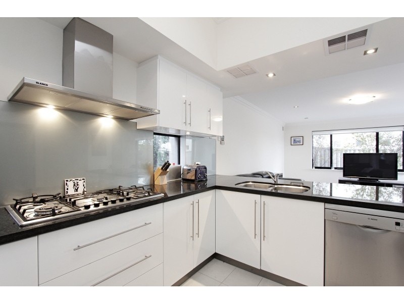 3/80 Strickland Street, South Perth WA 6151