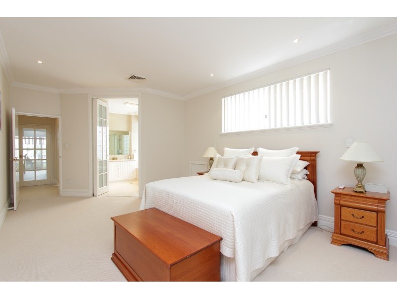 124A Mary Street, Como WA 6152