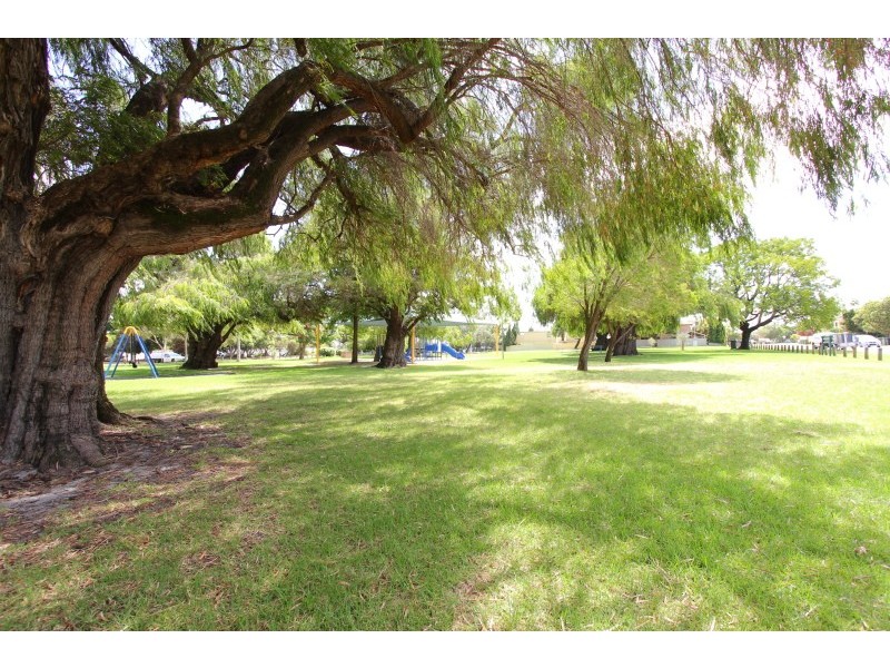 124A Mary Street, Como WA 6152