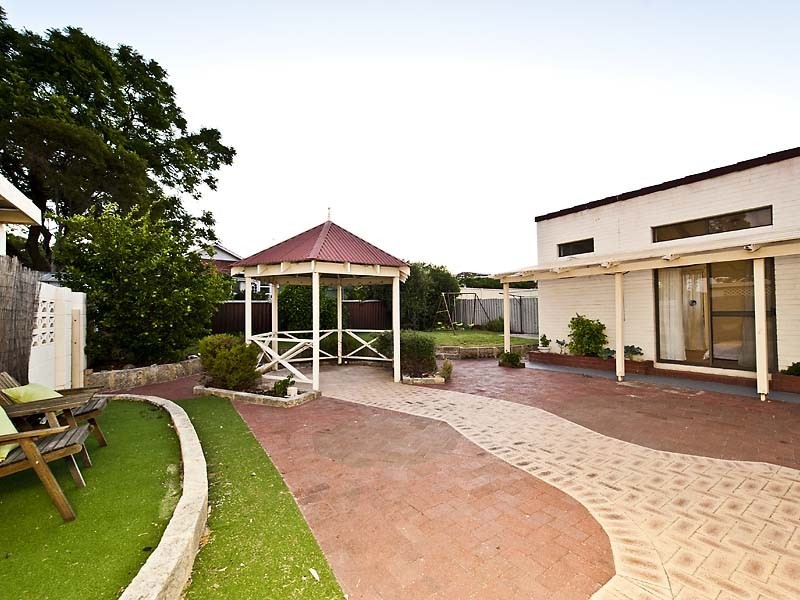 147 Lansdowne Road, Kensington WA 6151