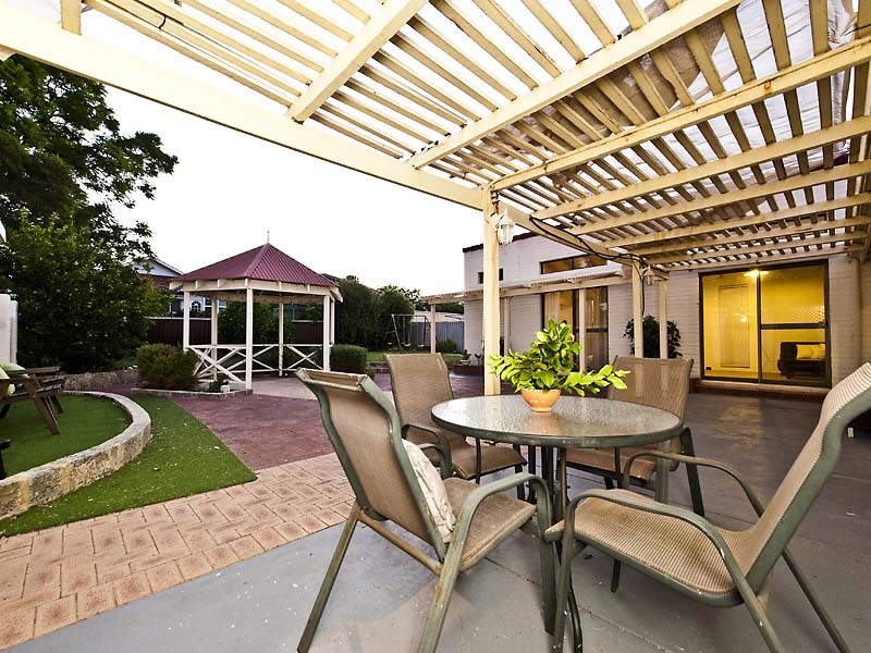 147 Lansdowne Road, Kensington WA 6151