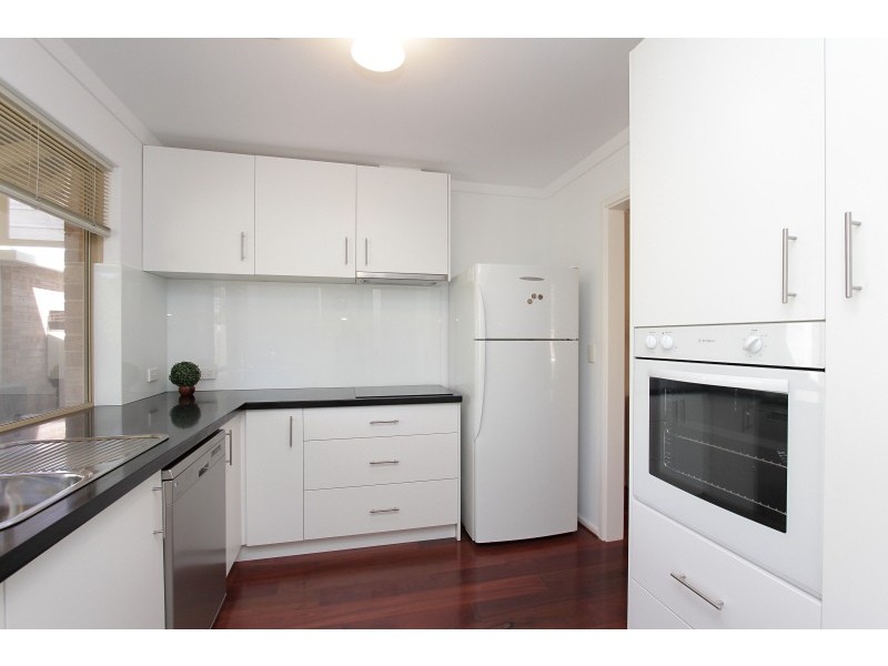 5 Hugh Court, Como WA 6152