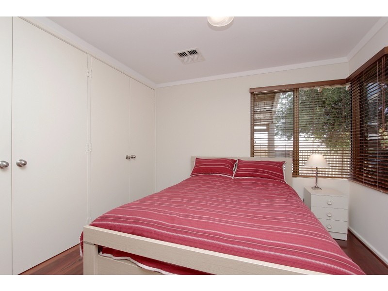 5 Hugh Court, Como WA 6152