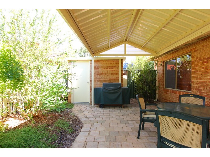 5 Hugh Court, Como WA 6152