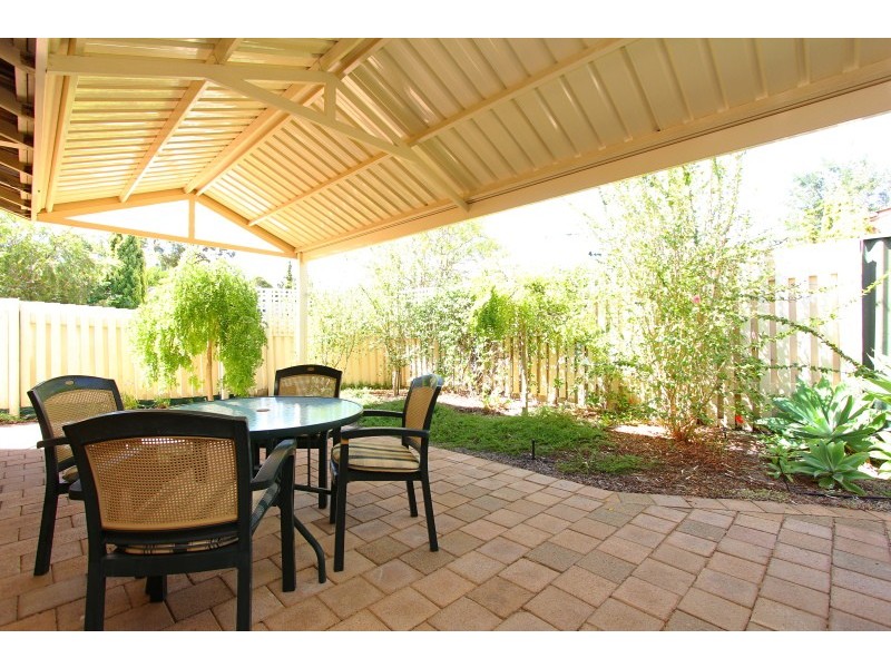 5 Hugh Court, Como WA 6152