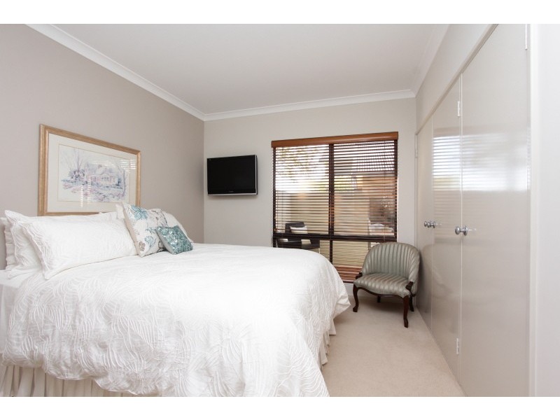1/82 Gardner Street, Como WA 6152