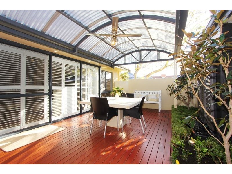 1/82 Gardner Street, Como WA 6152