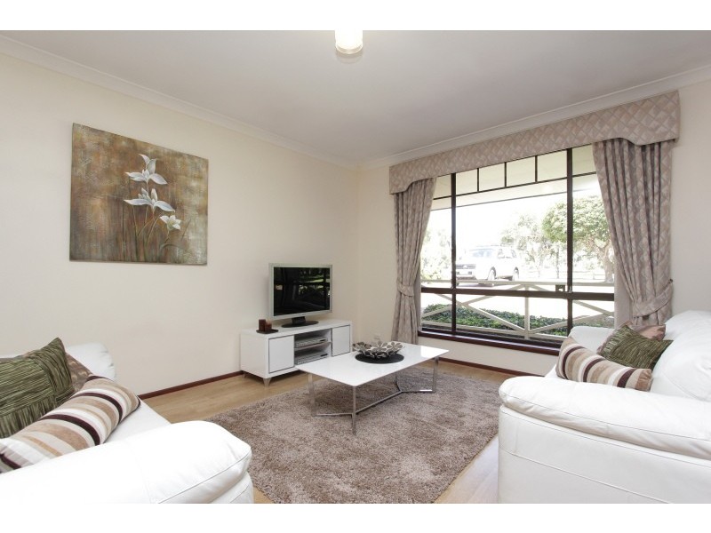 16 Bernier Road, Shelley WA 6148