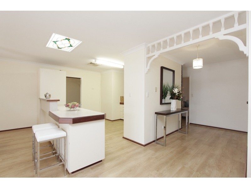 16 Bernier Road, Shelley WA 6148