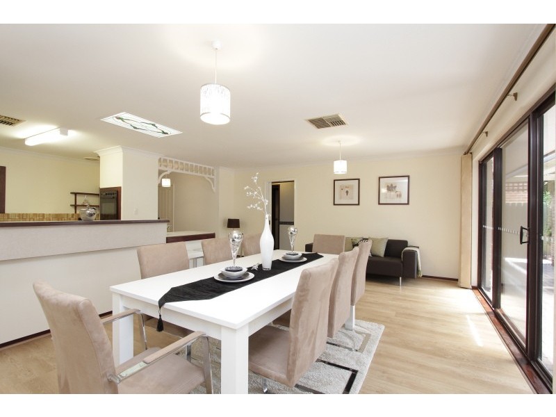 16 Bernier Road, Shelley WA 6148