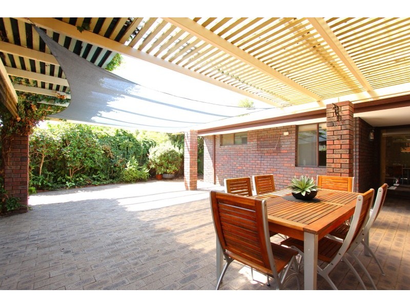 16 Bernier Road, Shelley WA 6148