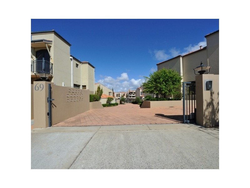 27/69 Westview Parade, Wannanup WA 6210