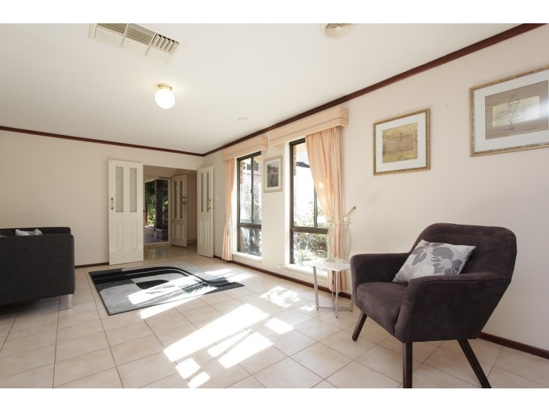 5 Reilly Court, Leeming WA 6149