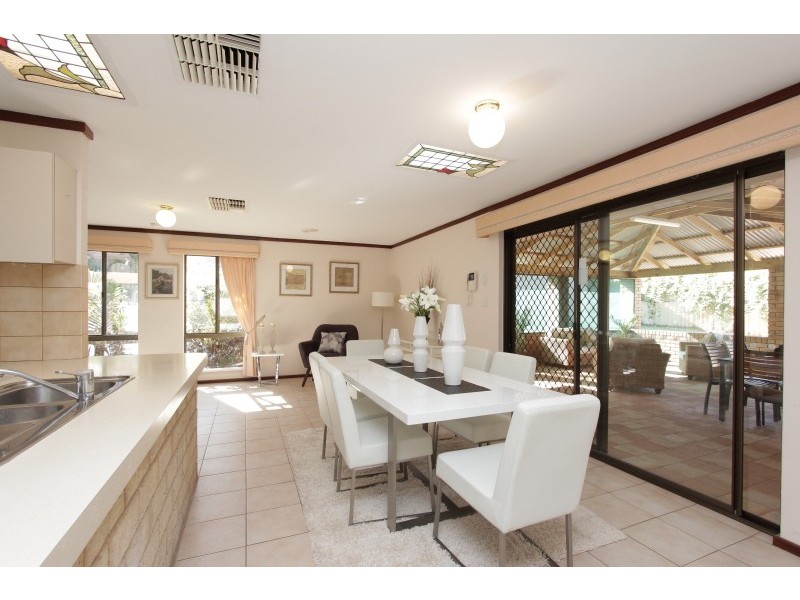 5 Reilly Court, Leeming WA 6149